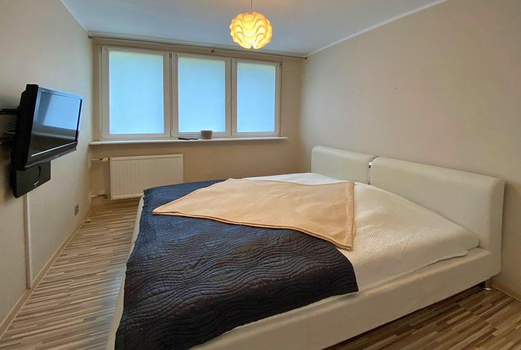 zaciszna sypialnia w ekskluzywnym apartamencie do sprzedaży Szczecin