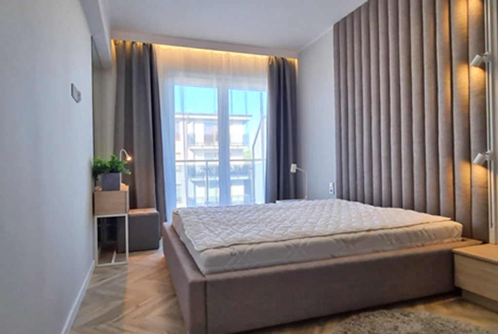 zaciszna sypialnia w ekskluzywnym apartamencie na wynajem Wieluń