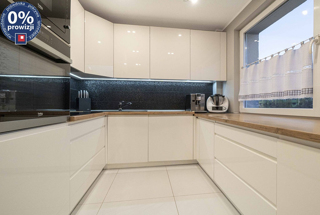 zabudowana kuchnia w luksusowym apartamencie na sprzedaż Katowice (okolice)