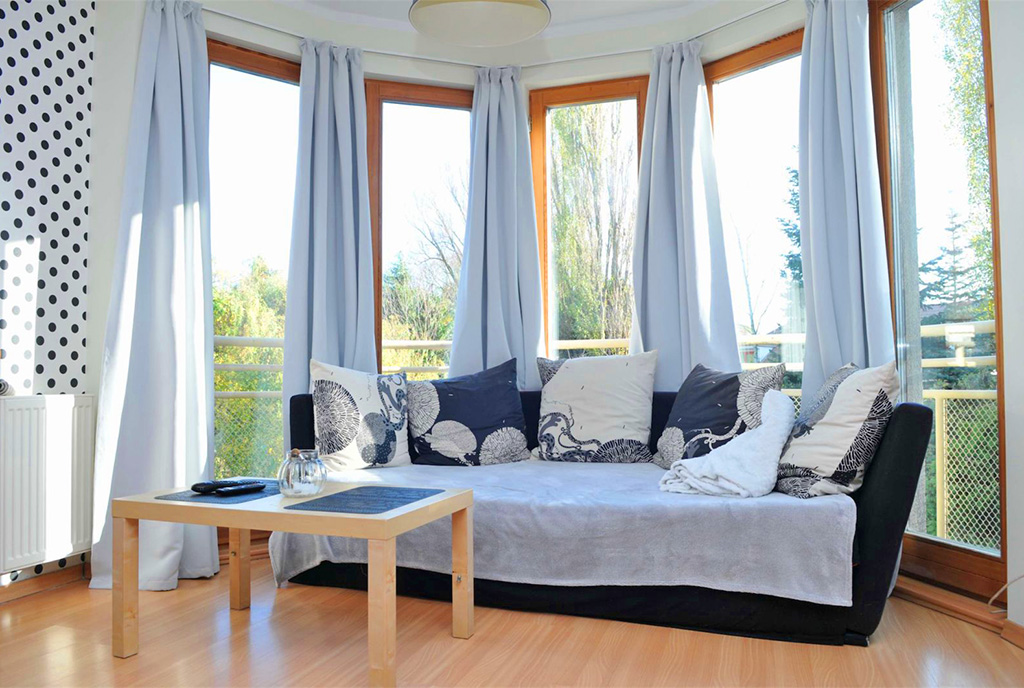 zbliżenie na salon w ekskluzywnym apartamencie na sprzedaż Szczecin