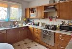 praktycznie zabudowana kuchnia w ekskluzywnym apartamencie na wynajem