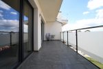 widokowy salon / taras przy ekskluzywnym apartamencie na wynajem Bolesławiec