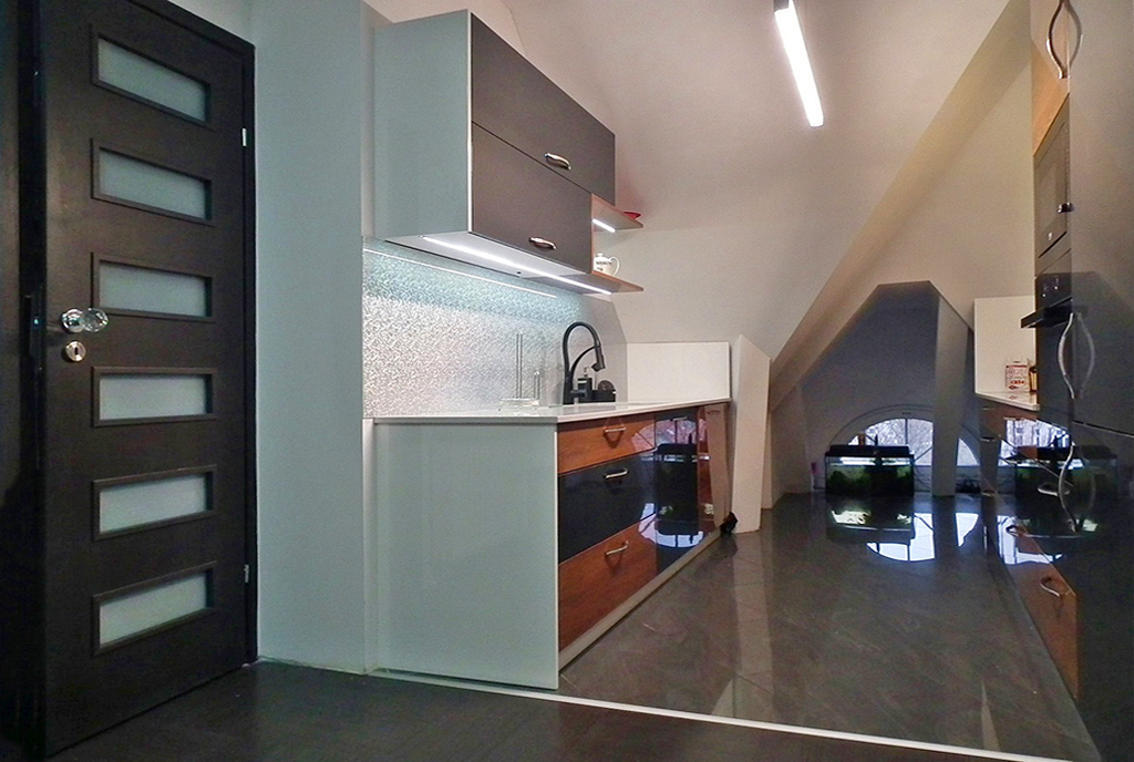 zabudowana kuchnia w ekskluzywnym apartamencie na sprzedaż Legnica