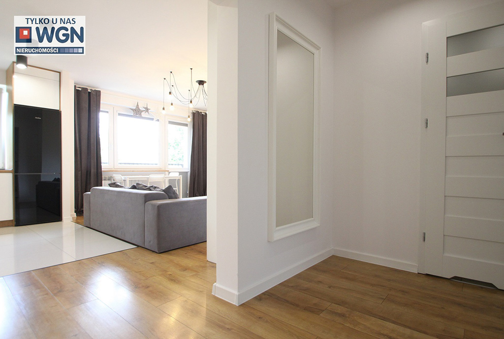 słoneczne wnętrze luksusowego apartamentu na sprzedaż Łódź (okolice)