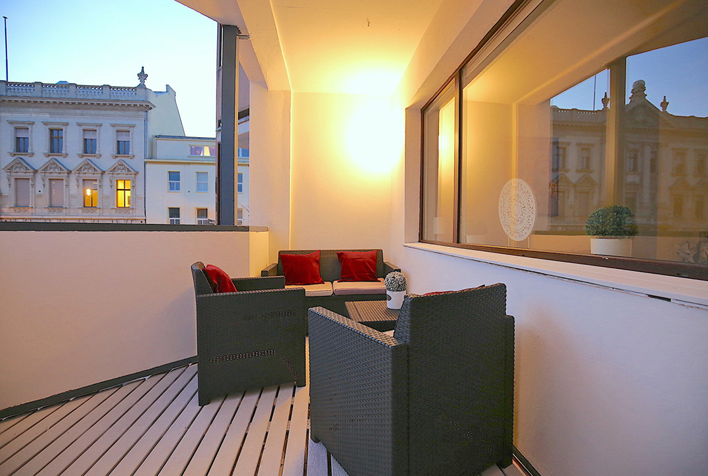 elegancki taras przy luksusowym apartamencie do wynajęcia Szczecin