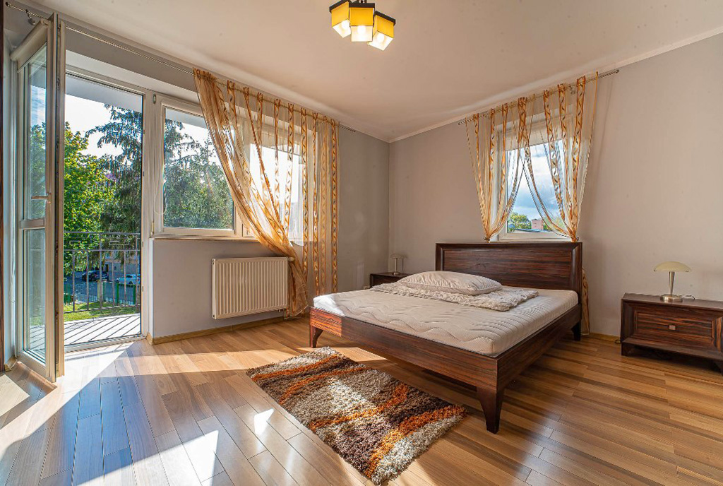 zaciszna sypialnia w ekskluzywnym apartamencie na wynajem Bolesławiec
