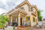 imponująca rozmachem bryła luksusowej willi na sprzedaż Hiszpania (Costa Blanca, Orihuela Costa)