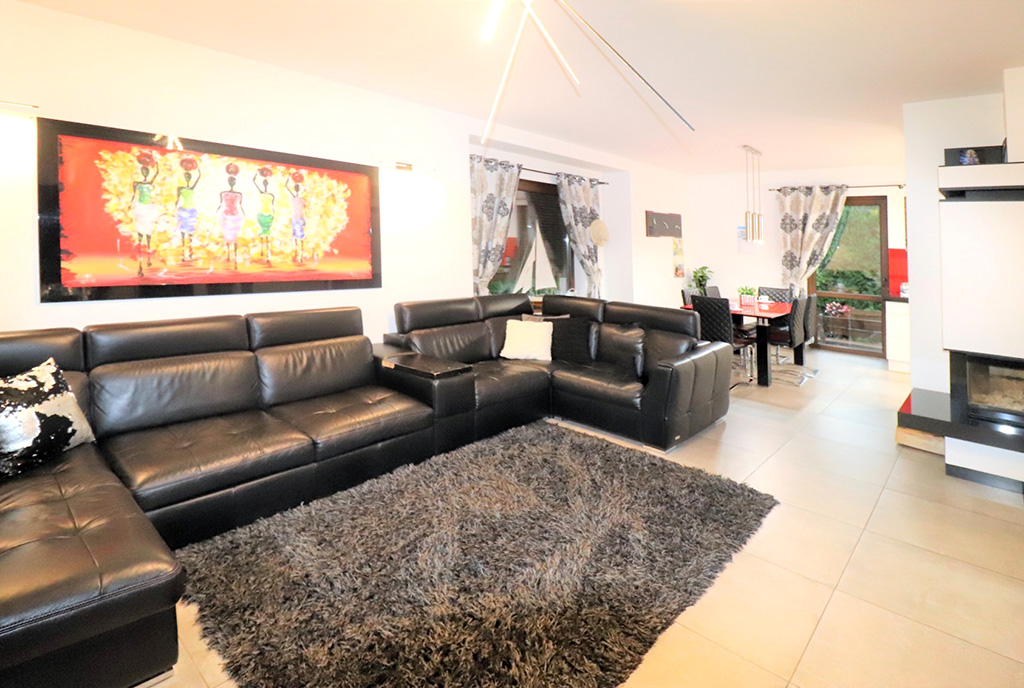 elegancki salon w luksusowej wili do sprzedaży Ustroń