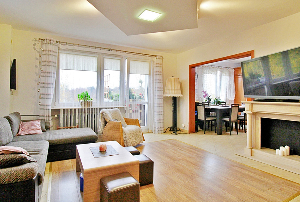 zaprojektowany zgodnie z najnowszymi trendami salon w luksusowym apartamencie na sprzedaż Gorzów Wielkopolski