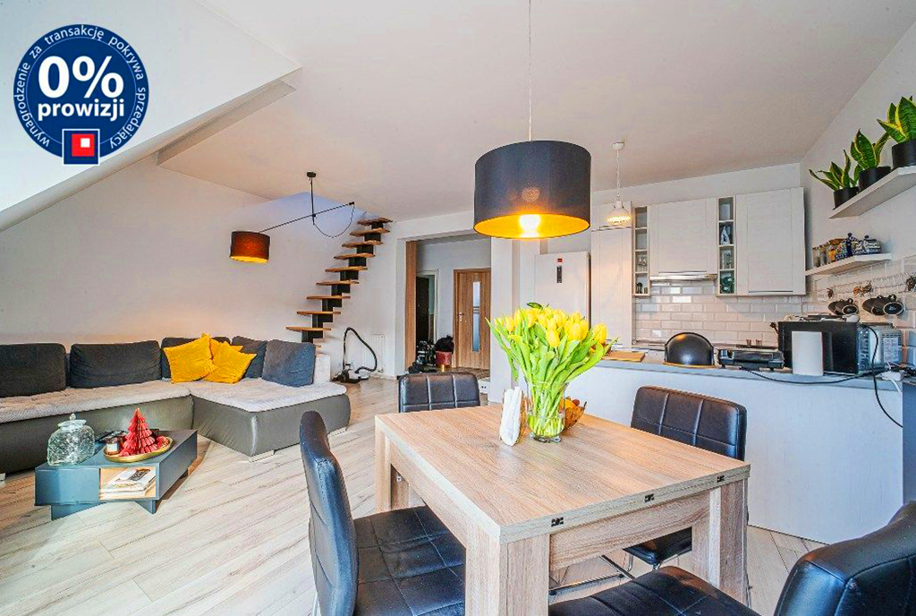 widok od strony jadalni na salon w ekskluzywnym apartamencie na sprzedaż Bolesławiec