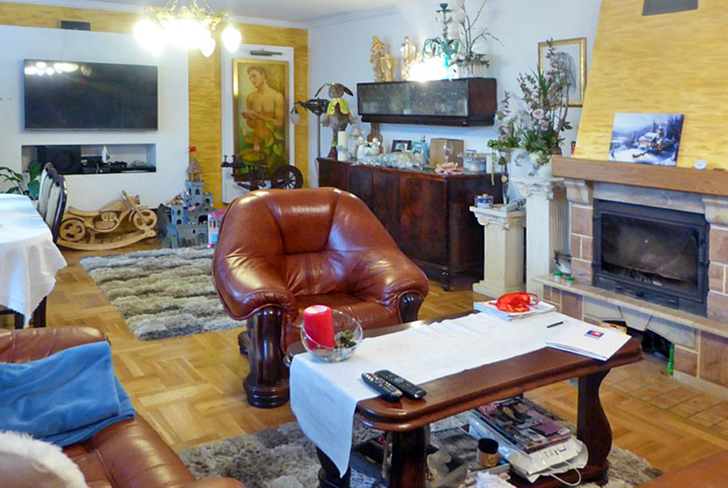 druga strona salonu w luksusowej willi Piotrków Trybunalski (okolice)