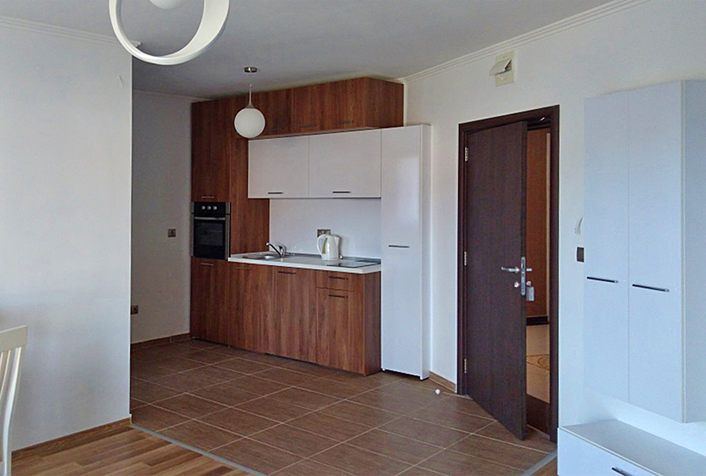zdjęcie prezentuje aneks kuchenny w ekskluzywnym apartamencie do sprzedaży Bułgaria