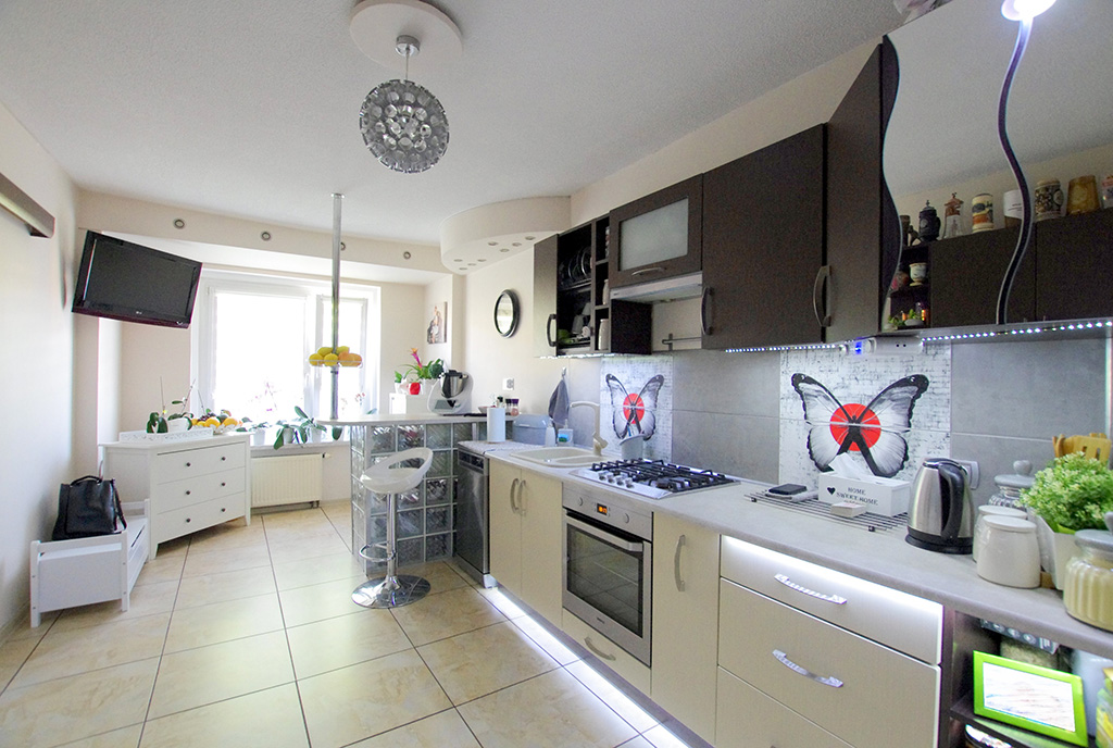 zaprojektowana zgodnie z najnowszymi trendami w ekskluzywnym apartamencie na sprzedaż Legnica (okolice)