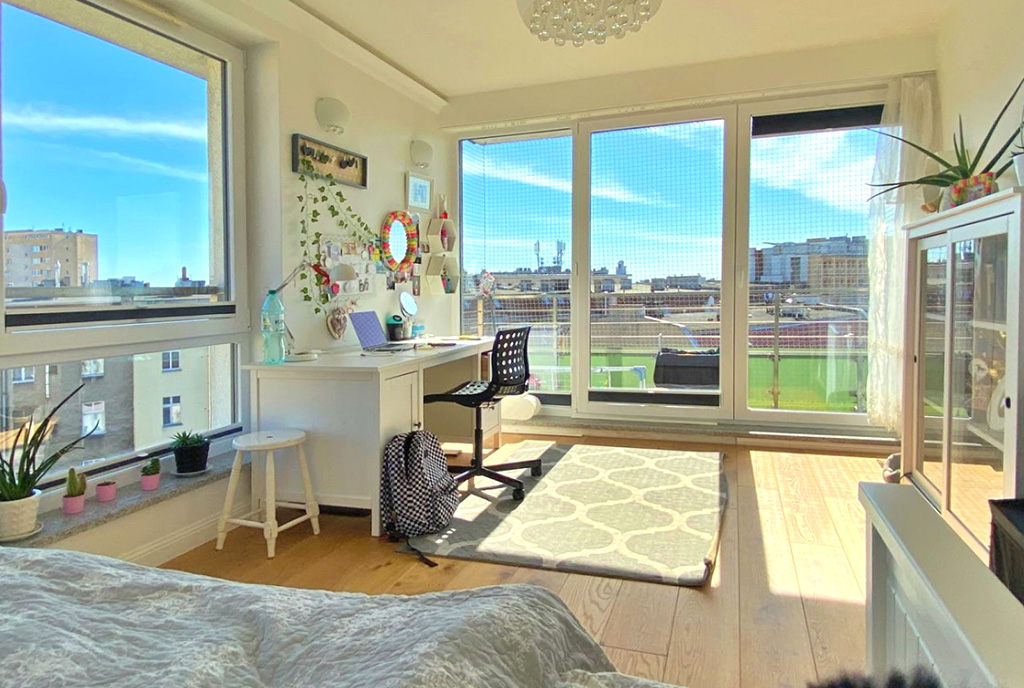 druga strona salonu w luksusowym apartamencie na sprzedaż Szczecin