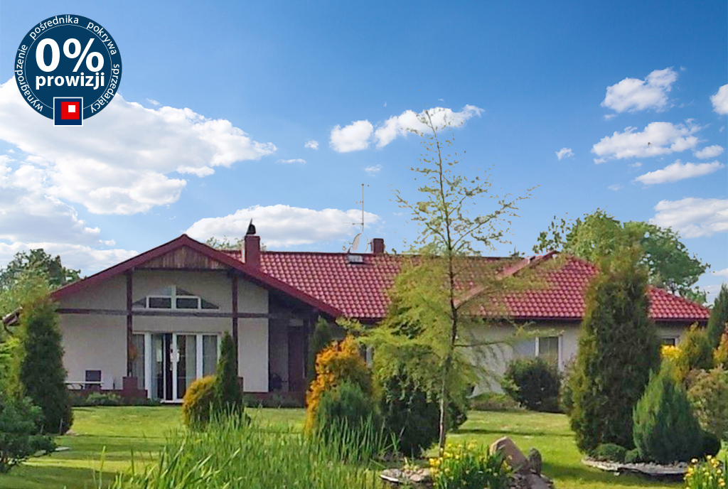 zbliżenie na ogród w najbliższej okolicy luksusowej willi na sprzedaż Wrocław