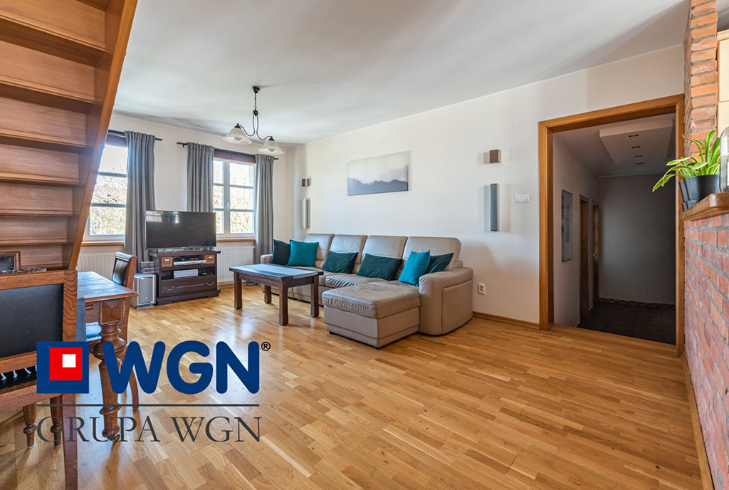 przeciwległa strona salonu w ekskluzywnym apartamencie do sprzedaży Elbląg