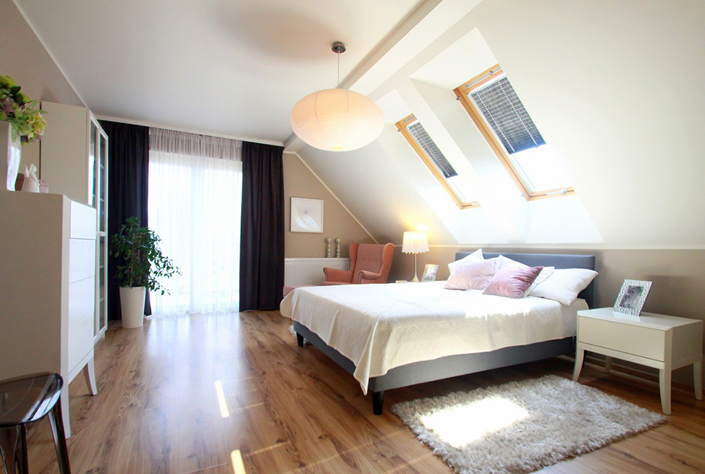 zaciszna sypialnia w luksusowej willi na sprzedaż Sieradz (okolice)