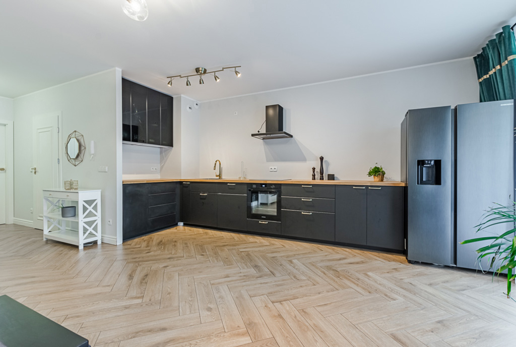 funkcjonalnie urządzona kuchnia w luksusowym apartamencie do sprzedaży Gdańsk