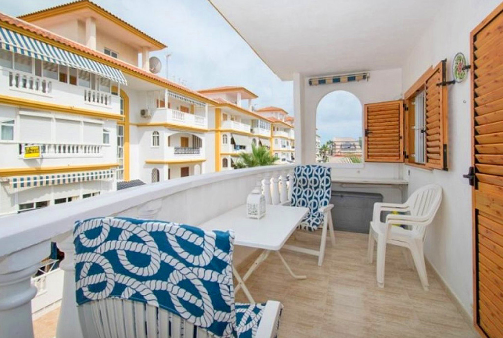 widokowy taras przy luksusowym apartamencie na sprzedaż Hiszpania (Torrevieja, La Mata)