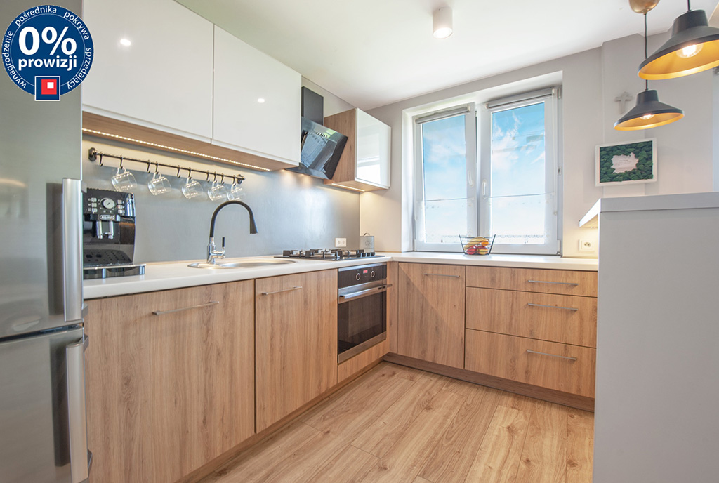 nowoczesna zabudowa kuchni w ekskluzywnym apartamencie na sprzedaż Katowice (okolice)