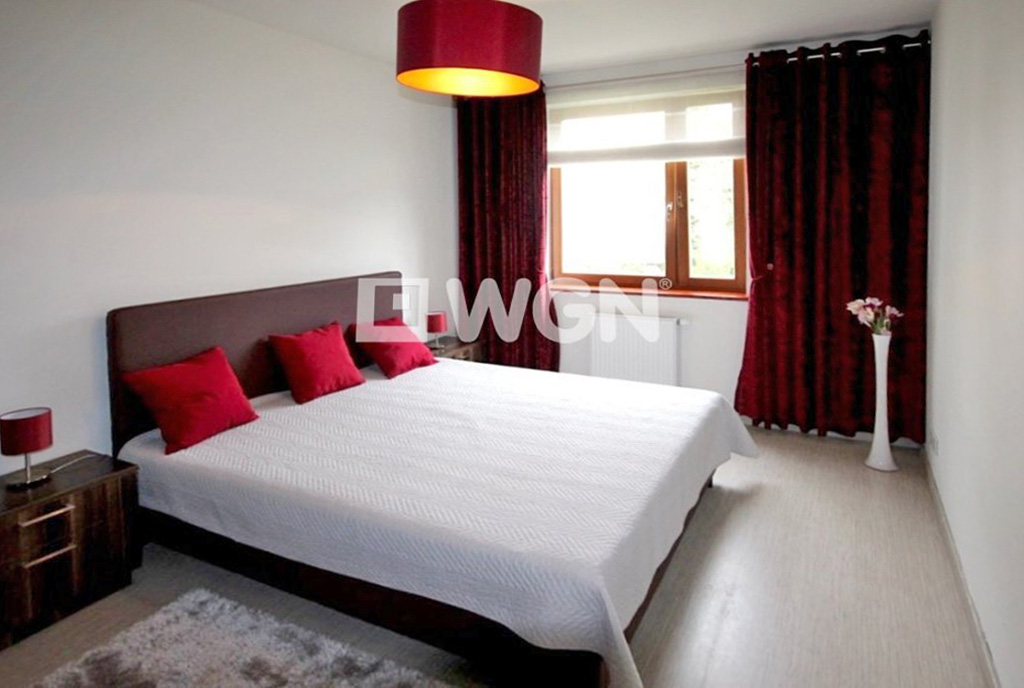 zaciszna sypialnia w ekskluzywnym apartamencie na wynajem