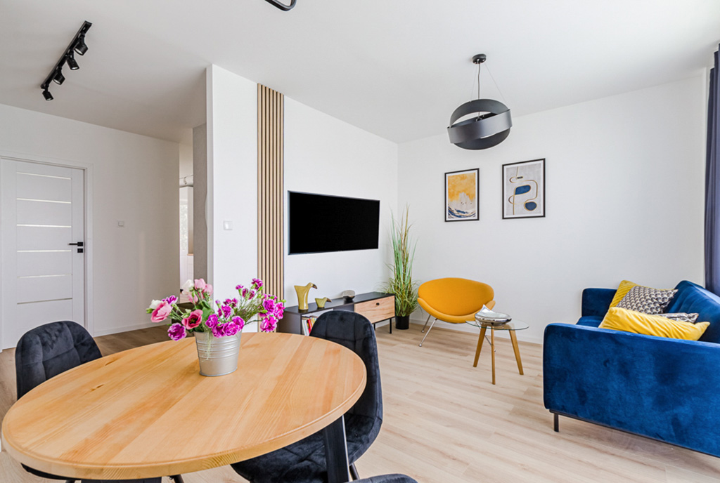 druga strona pokoju gościnnego w ekskluzywnym apartamencie do sprzedaży Gdańsk