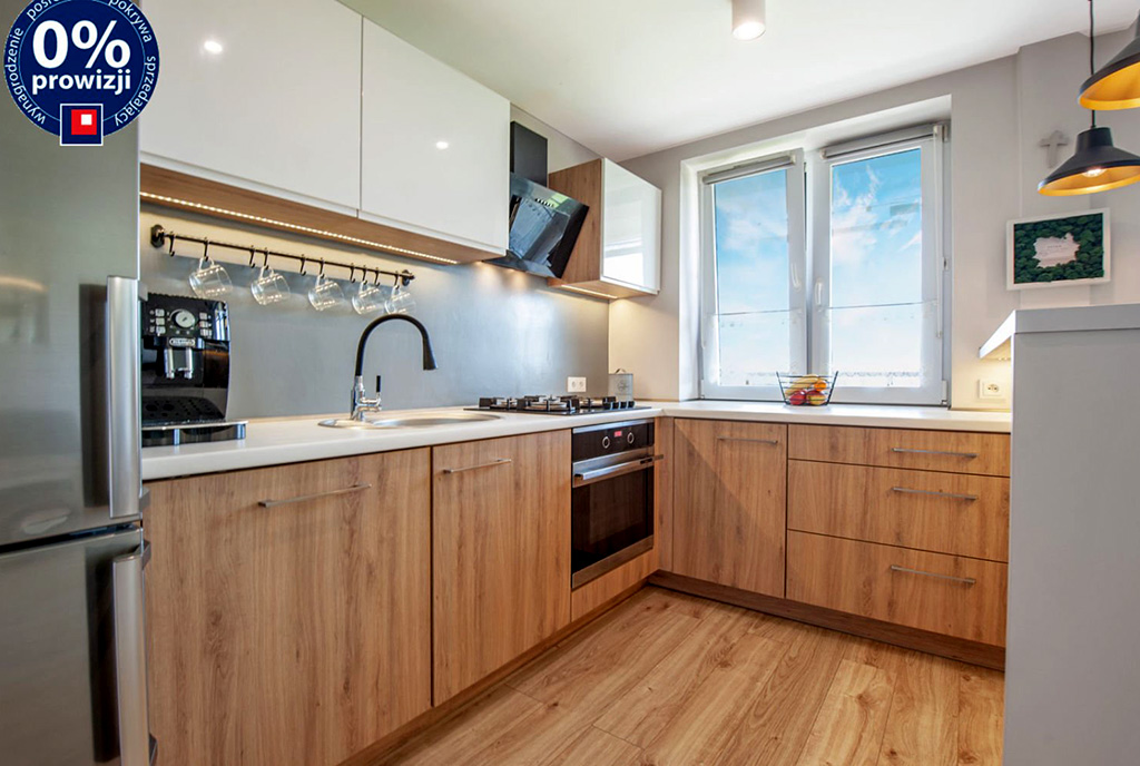 nowocześnie zabudowana kuchnia w ekskluzywnym apartamencie na sprzedaż Katowice (okolice)