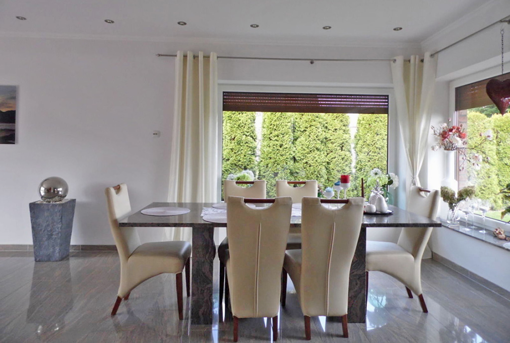 stylowa jadalnia w luksusowej willi do sprzedaży Starogard Gdański