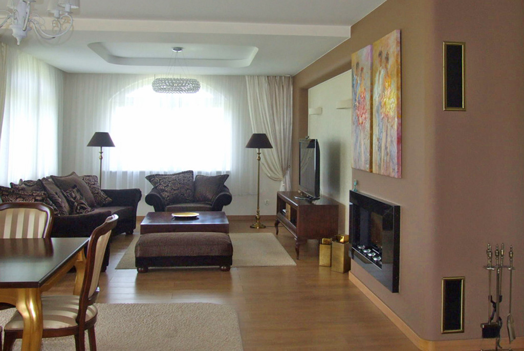 przeciwległa strona pokoju dziennego w ekskluzywnej willi do sprzedaży Legnica (okolice)