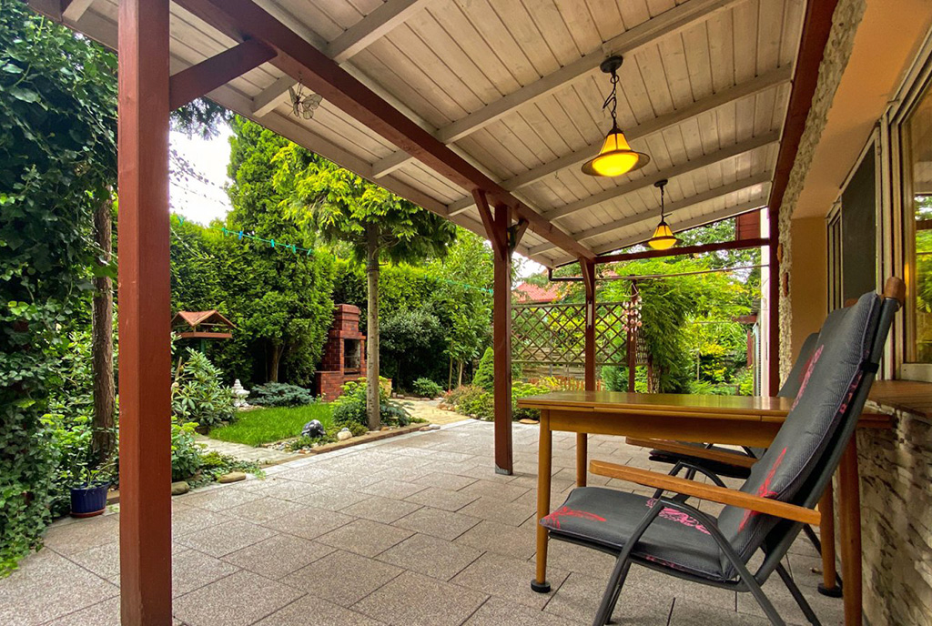 przepiękny taras przy luksusowej willi do sprzedaży Katowice (okolice)