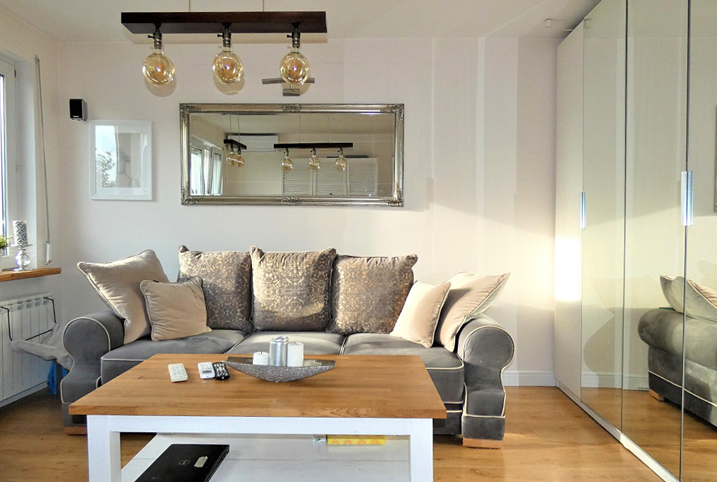 zbliżenie na pokój gościnny w luksusowym apartamencie do sprzedaży Ostrów Wielkopolski