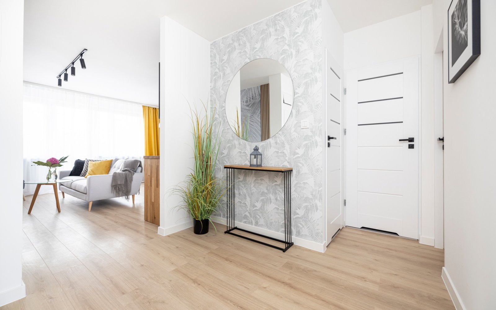 fragment holu w ekskluzywnym apartamencie do sprzedaży Gdańsk