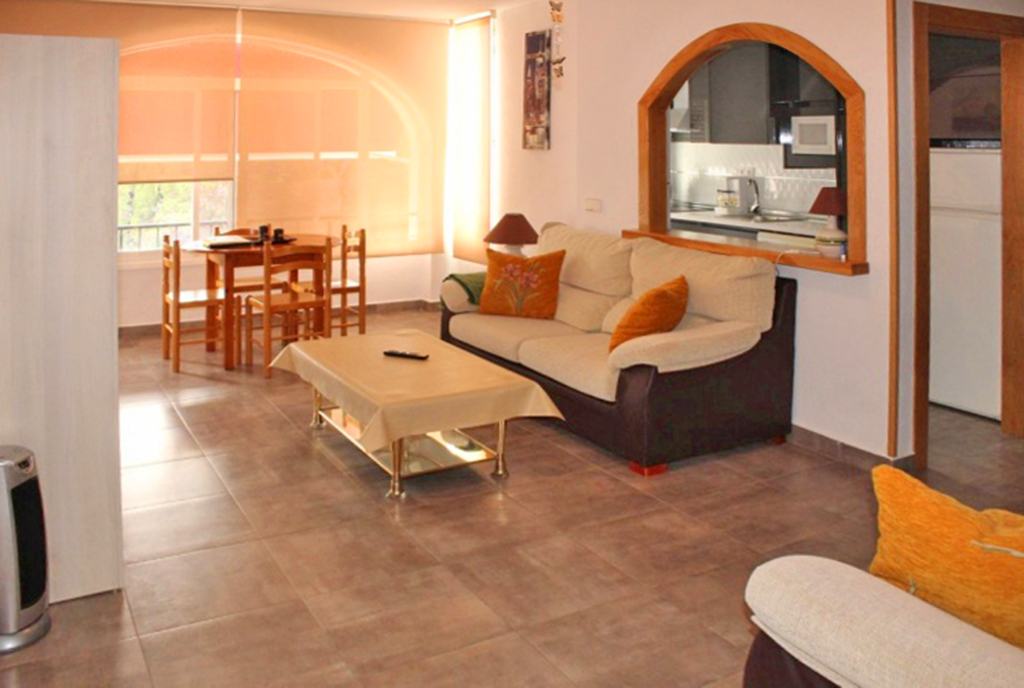 stylowy pokój dzienny w luksusowym apartamencie na sprzedaż Hiszpania (Costa Blanca, Orihuela Costa)