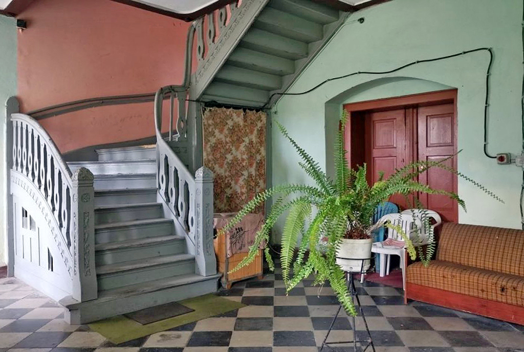 stylowe wnętrze ekskluzywnego dworu na sprzedaż Lubin (okolice)