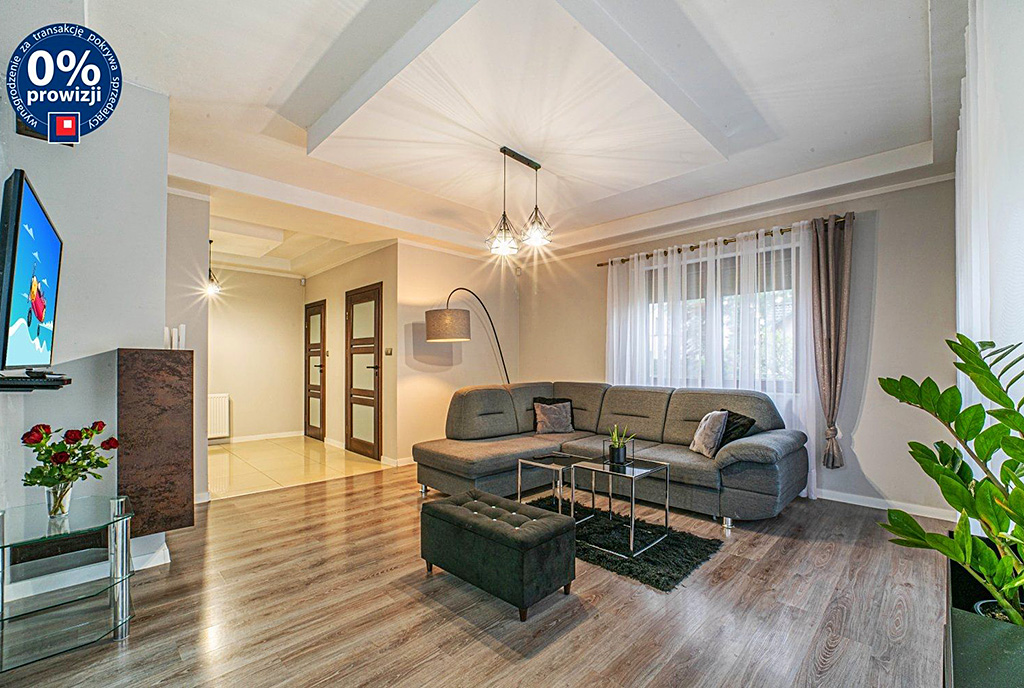 druuga strona salonu w ekskluzywnej willi na sprzedaż Bolesławiec