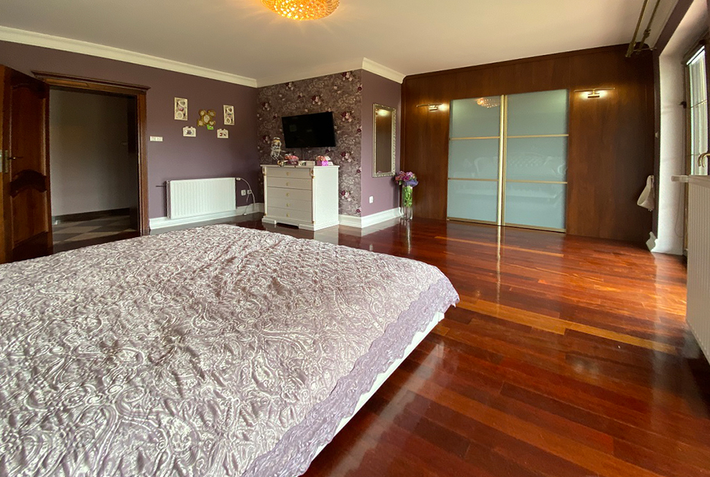 prywatna sypialnia w luksusowej willi do sprzedaży Inowrocław