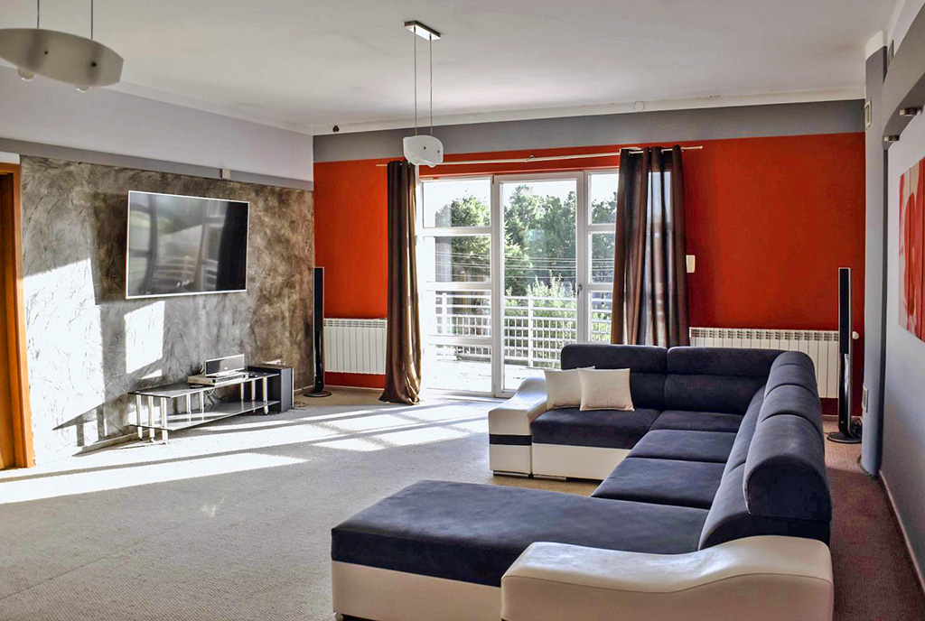 nowoczesny salon w ekskluzywnej willi do sprzedaży Łódź (okolice)