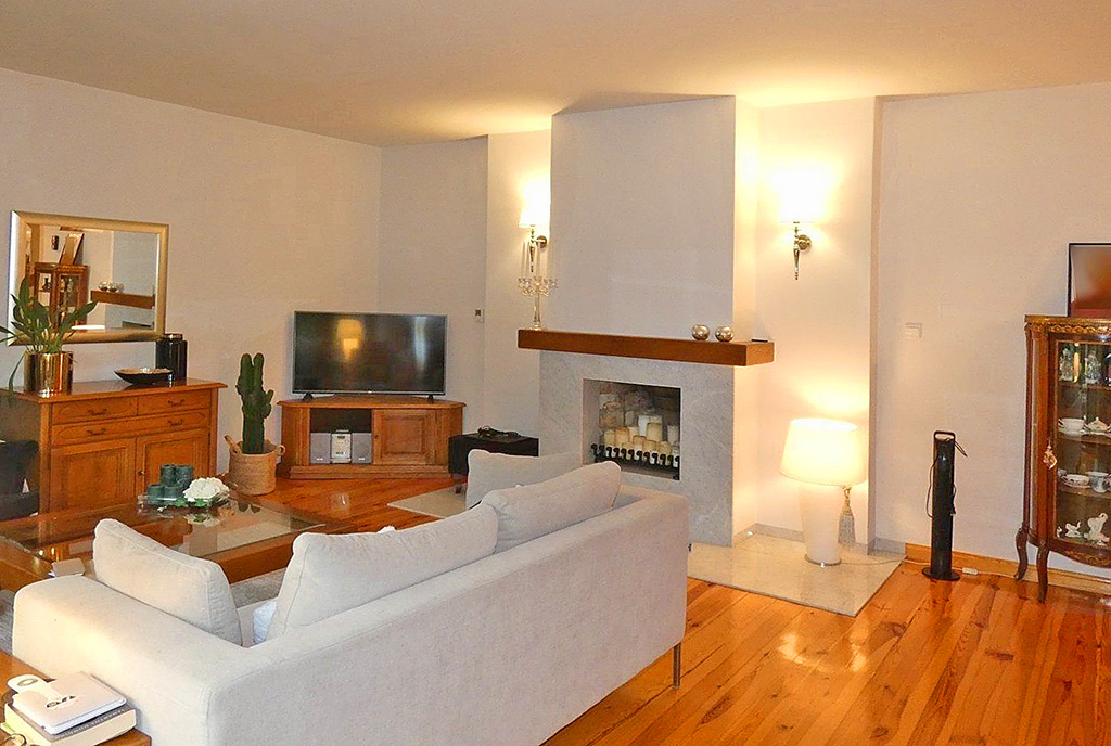 elegancki kominek w ekskluzywnej willi na sprzedaż Ostrów Wielkopolski