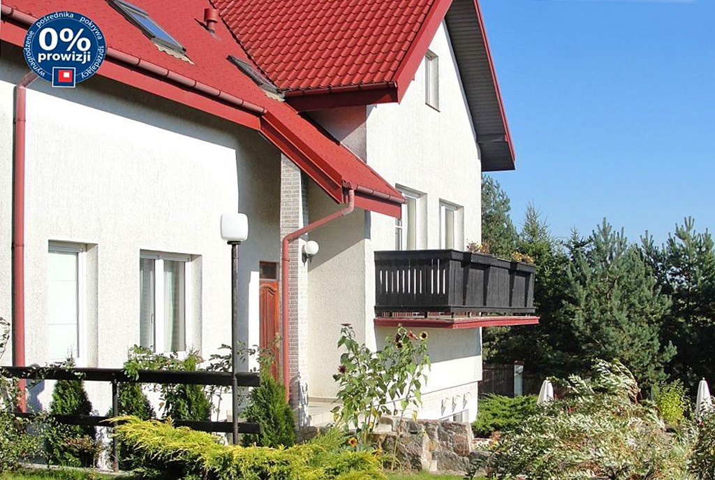 widok na taras luksusowej willi na sprzedaż Mazury