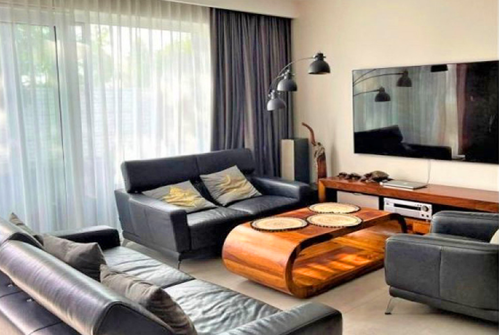 stylowy pokój dzienny w ekskluzywnej willi do sprzedaży Łódź