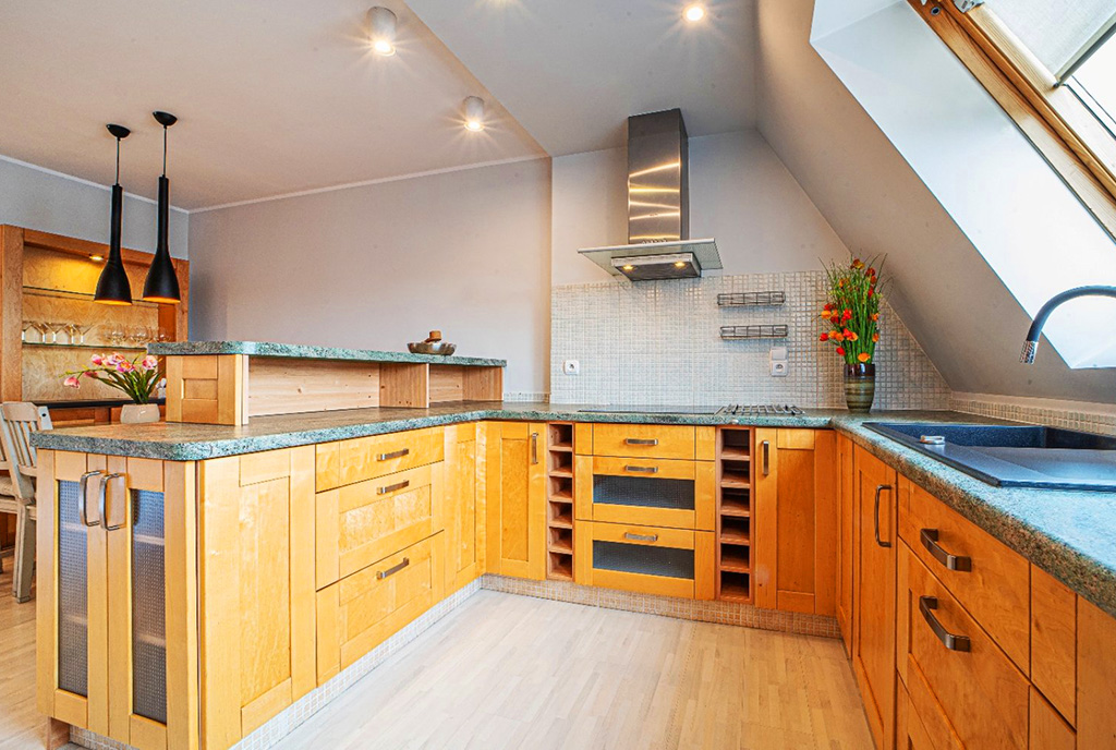 praktycznie zabudowana kuchnia w ekskluzywnym apartamencie na sprzedaż Bolesławiec