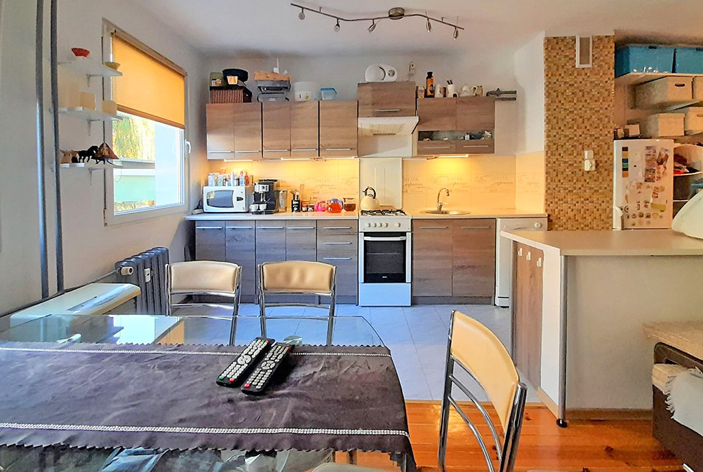 funkcjonalnie zabudowana kuchnia w ekskluzywnym apartamencie do sprzedaży Legnica (okolice)