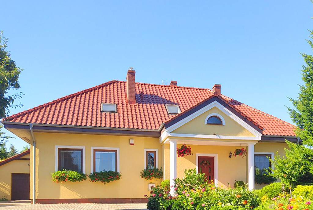 imponujące wejście do ekskluzywnej willi na sprzedaż Wrocław (okolice)