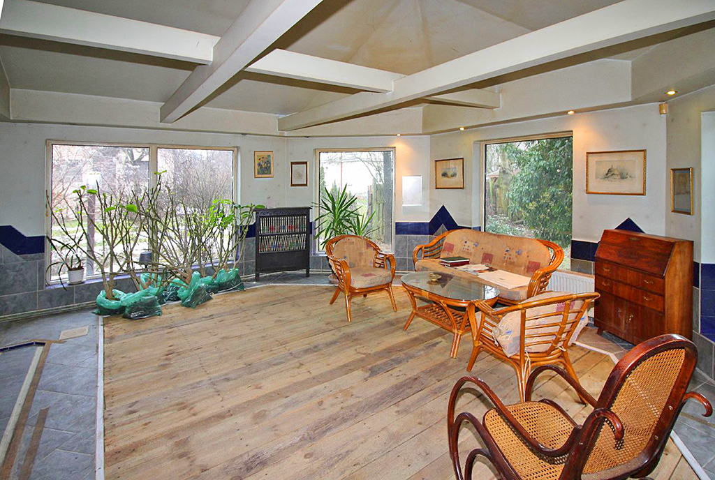 ekskluzywnie wykończony salon w luksusowej willi na sprzedaż Łódź