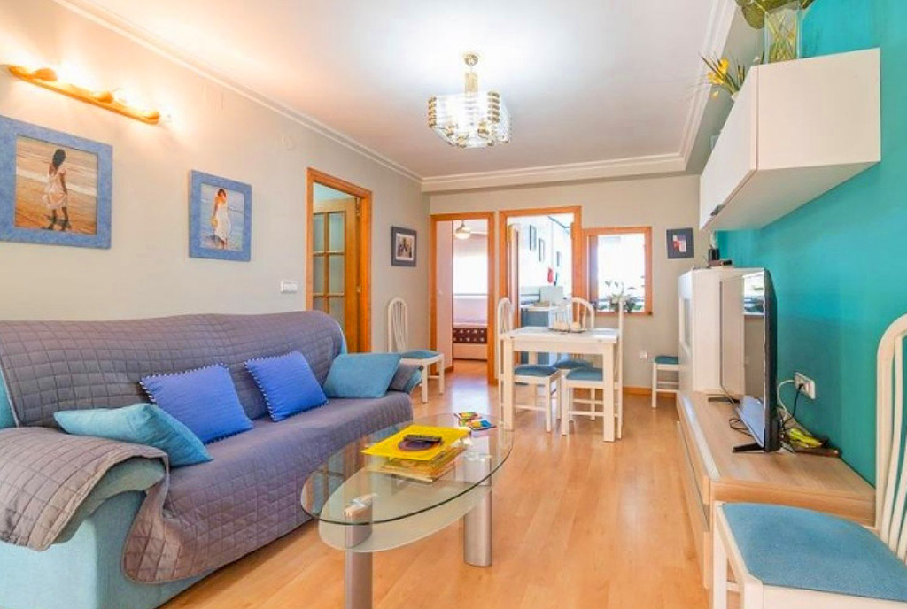 słoneczne wnętrze luksusowego apartamentu na sprzedaż Hiszpania (La Zenia, Orihuela Costa)