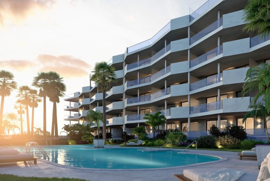 basen w częściach wspólnych luksusowego apartamentu na sprzedaż Hiszpania (Fuengirola)