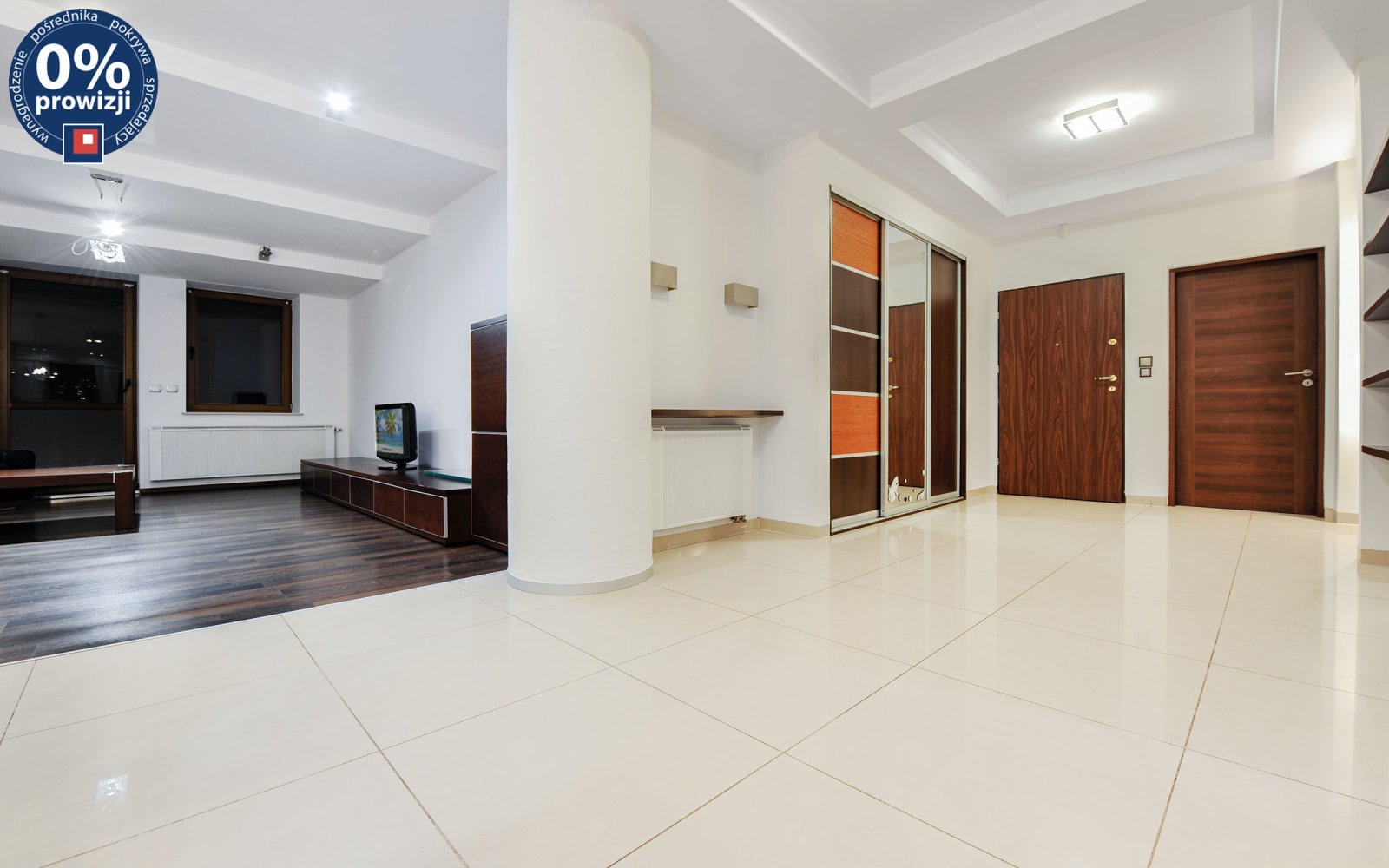 przepiękny hol w ekskluzywnym apartamencie do sprzedaży Katowice (okolice)