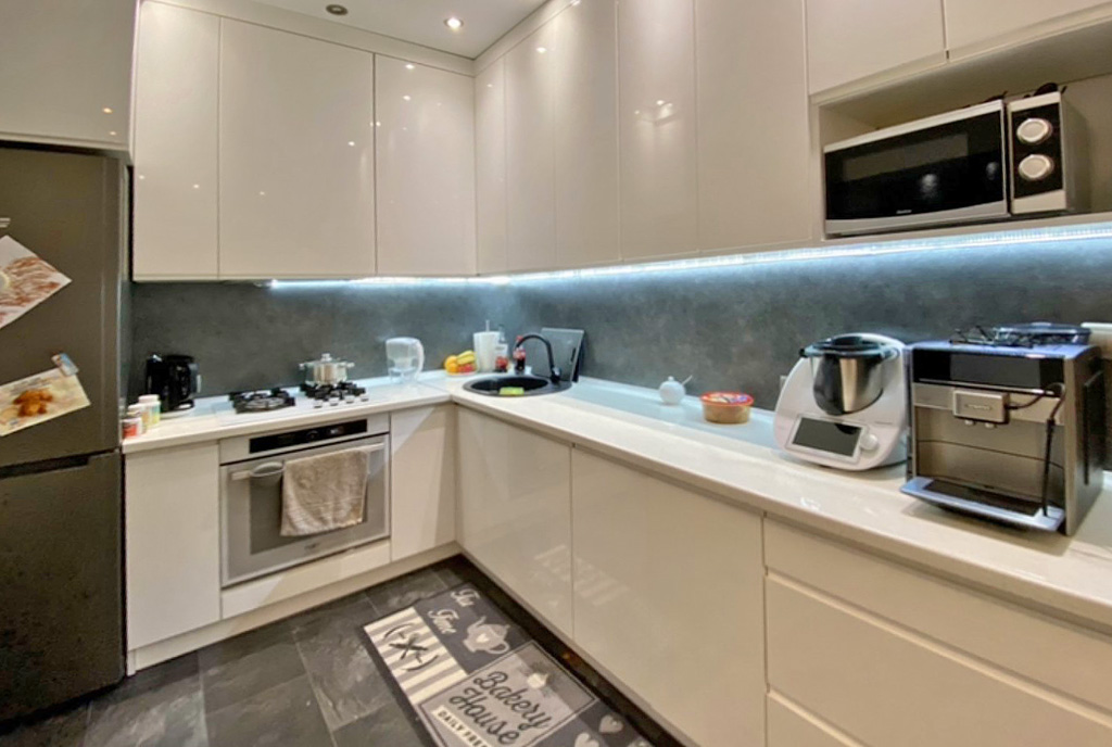 nowoczesna kuchnia w ekskluzywnym apartamencie na sprzedaż Legnica