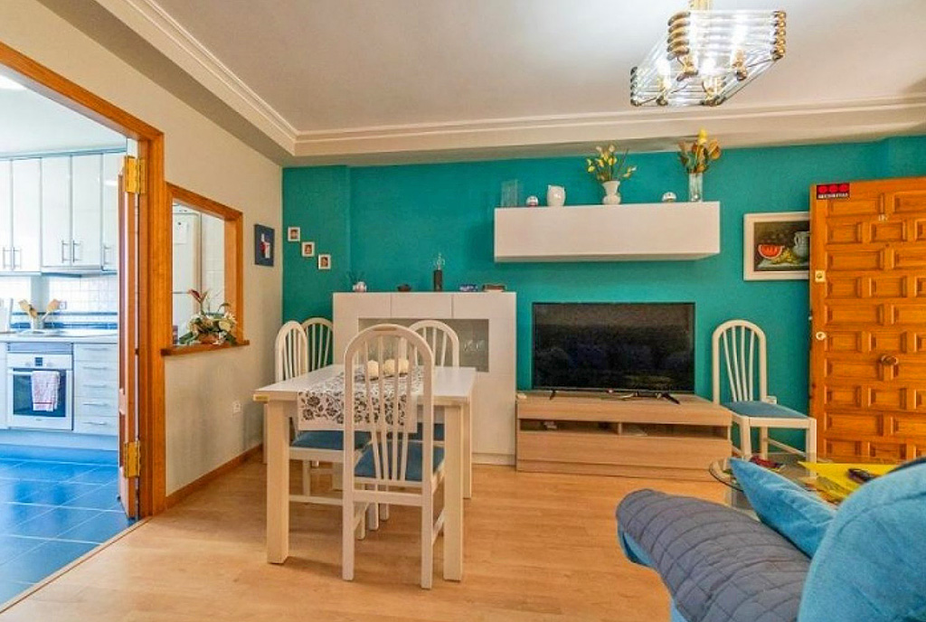 eleganckie i przestronne wnętrze ekskluzywnego apartamentu do sprzedaży Hiszpania (La Zenia, Orihuela Costa)