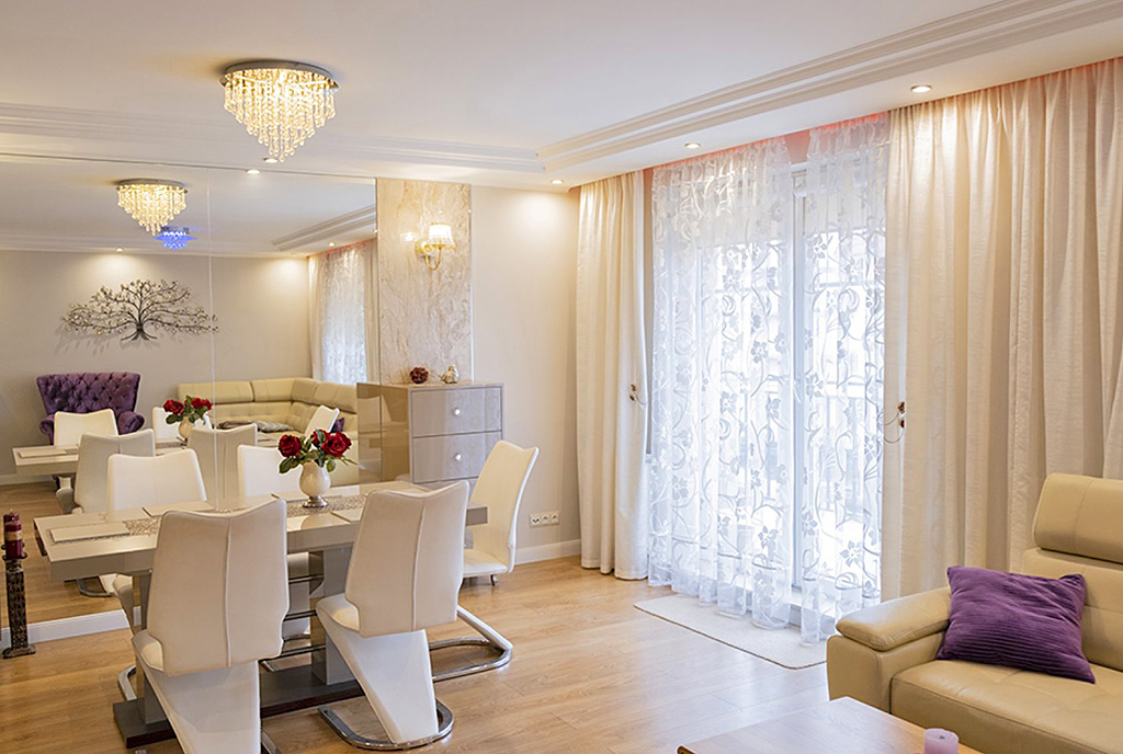widok na jadalnię w luksusowym apartamencie na sprzedaż Katowice (okolice)
